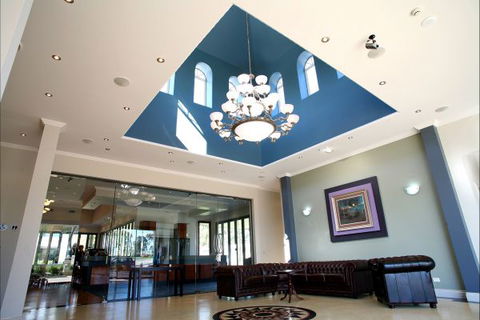 Shangri La Gardens Motel And Function Centre - Whitsundays Accommodation 2