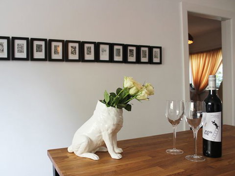 The Gold House - Whitsundays Accommodation 4