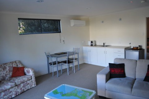 Warrakilla - Whitsundays Accommodation 3