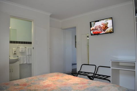Warrakilla - Whitsundays Accommodation 6