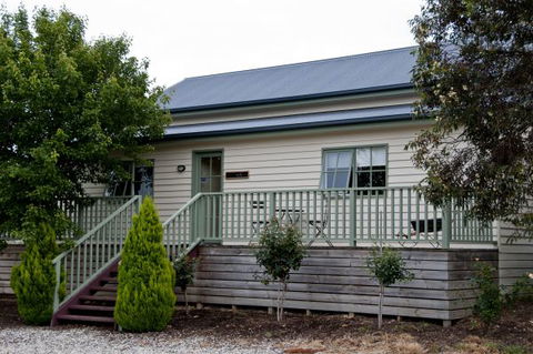 Wood Duck Cottages - Whitsundays Accommodation 0