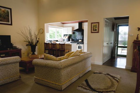 Wood Duck Cottages - Whitsundays Accommodation 2