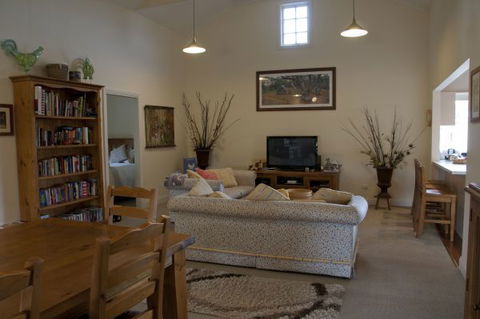 Wood Duck Cottages - Whitsundays Accommodation 4
