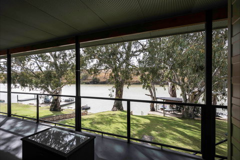 192 Page Drive Blanchetown -River Shack Rentals - Whitsundays Accommodation 1