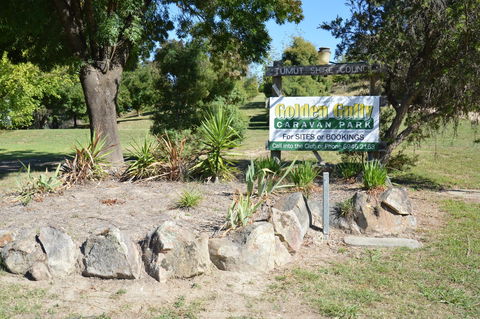 Adelong Golden Gully Caravan Park - Whitsundays Accommodation 0
