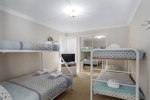 Akarana Beach House Jervis Bay - Whitsundays Accommodation 3