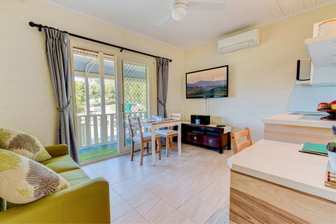 All About Me Bed And Breakfast - Whitsundays Accommodation 2
