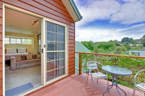 Aloft Boutique Accommodation - Whitsundays Accommodation 1