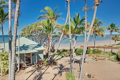 Beachfront Zilzie Holiday Home And Cottage - Whitsundays Accommodation 4