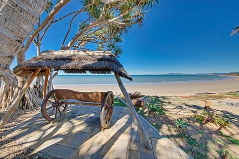 Beachfront Zilzie Holiday Home And Cottage - Whitsundays Accommodation 6