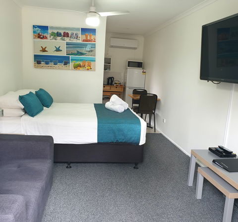 Beerwah Motor Lodge - Whitsundays Accommodation 4