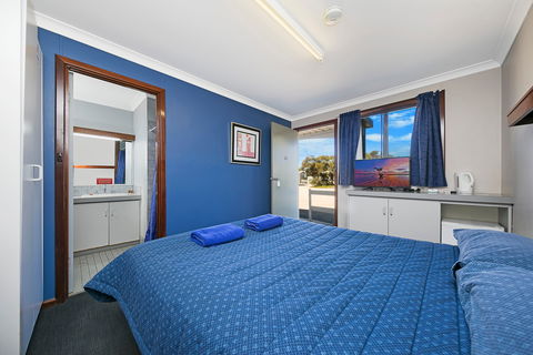 Border Village Roadhouse - Whitsundays Accommodation 6