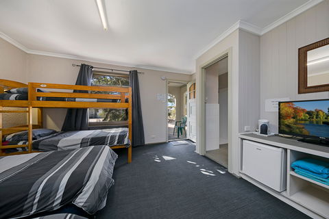 Border Village Roadhouse - Whitsundays Accommodation 7