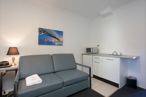 Central Railway Hotel - Whitsundays Accommodation 4