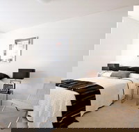 Executive Furnished Apartment Crows Nest - Whitsundays Accommodation