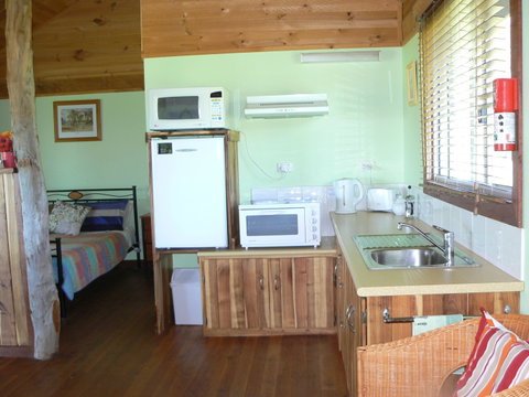 Gaddleen Grove Cottages - Whitsundays Accommodation 2