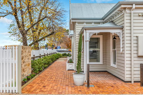 Grandview Accommodation - The Elm Tree Apartments - Whitsundays Accommodation 0
