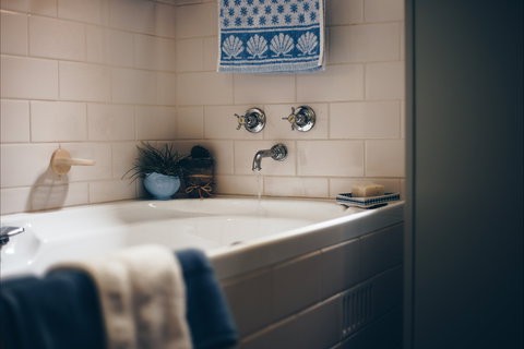 Hamilton House Bed And Breakfast - Whitsundays Accommodation 5