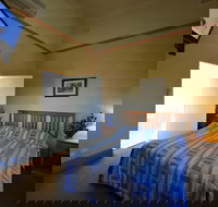 Hotel Victoria - Whitsundays Accommodation