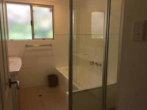 Kangaroo Hollow Preston Beach - Whitsundays Accommodation 6