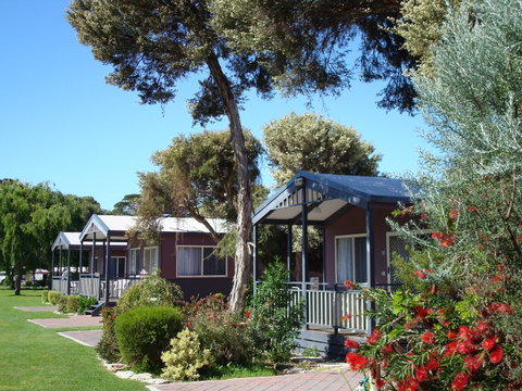 Lakeside Tourist Park - Whitsundays Accommodation 0