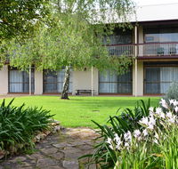 Coonawarra Motor Lodge - Whitsundays Accommodation