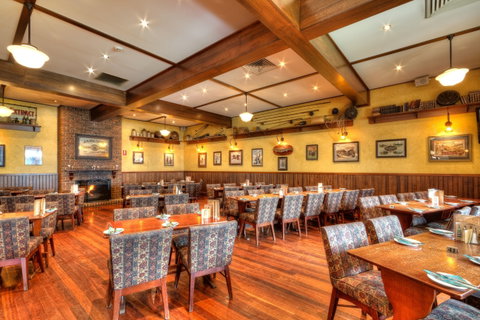 Mick O'Shea's - Whitsundays Accommodation 7