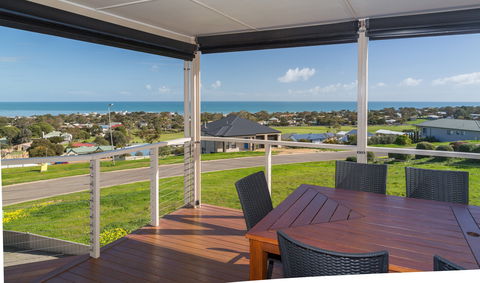 Stunning On Stacey - Whitsundays Accommodation 8