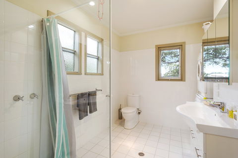 The Love Shack: Pambula Beach - Whitsundays Accommodation 3