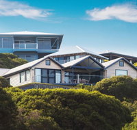 Top of the Hill - Whitsundays Accommodation