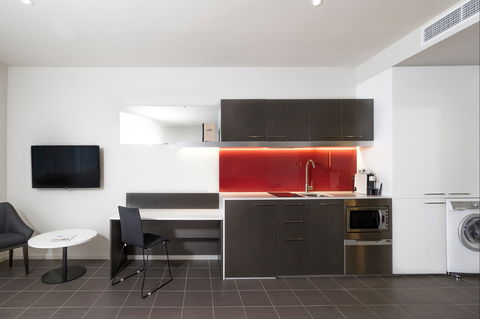 Abode Woden - Whitsundays Accommodation 2