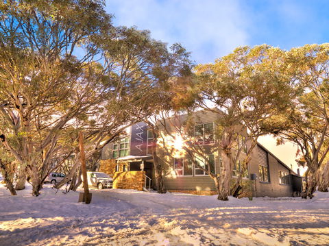 Ajax Ski Club - Whitsundays Accommodation 0