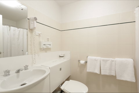Atrium Hotel Mandurah - Whitsundays Accommodation 6