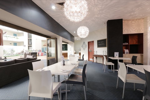 Atrium Hotel Mandurah - Whitsundays Accommodation 8
