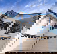 Beach Holiday Unit - Whitsundays Accommodation