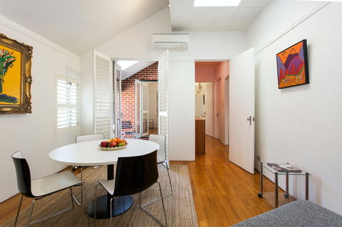 Boutique Apartment Redfern - Whitsundays Accommodation 6