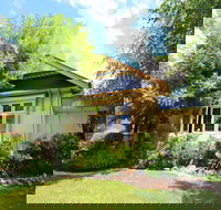 Cotswold Gardens Armidale - Whitsundays Accommodation