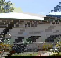 Daggoombah Holiday House - Whitsundays Accommodation