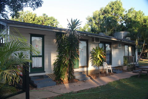 Daly River Roadside Inn - Whitsundays Accommodation 0