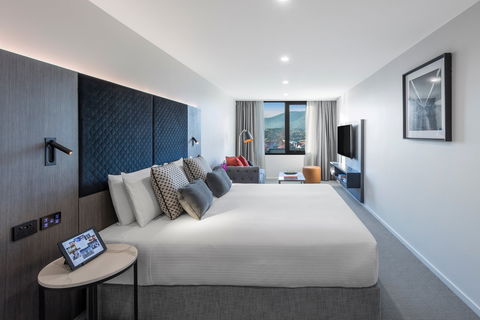 Deco Hotel Canberra - Whitsundays Accommodation 1