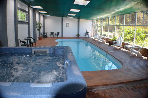 Deer Park Motor Inn Armidale - Whitsundays Accommodation 3