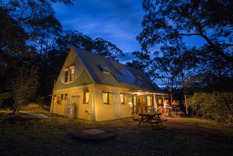 Hawkesbury Heights YHA - Whitsundays Accommodation 0
