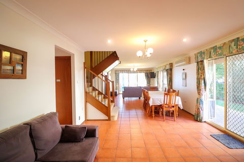 Kingfisher Lakehouse - Whitsundays Accommodation 4