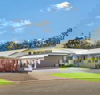 Lakeside Lodge Lake Cathie - Whitsundays Accommodation