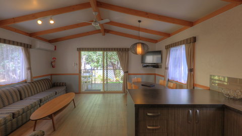 Moama Riverside Holiday And Tourist Park - Whitsundays Accommodation 2