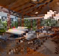 Rose Gums Wilderness Retreat - Whitsundays Accommodation