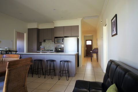 Shamore Apartments - Eleventh Street Mildura - Whitsundays Accommodation 3