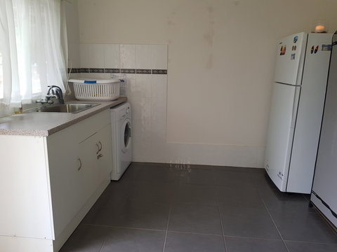 Sunset Sippers - Whitsundays Accommodation 2