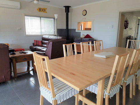 Sunset Sippers - Whitsundays Accommodation 3