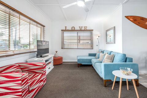 Surf Shack - Whitsundays Accommodation 2